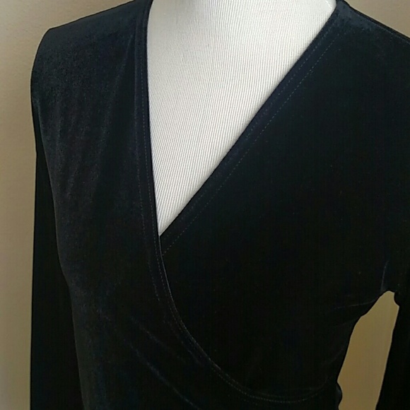 Vintage black velvet wrap top - Picture 2 of 7